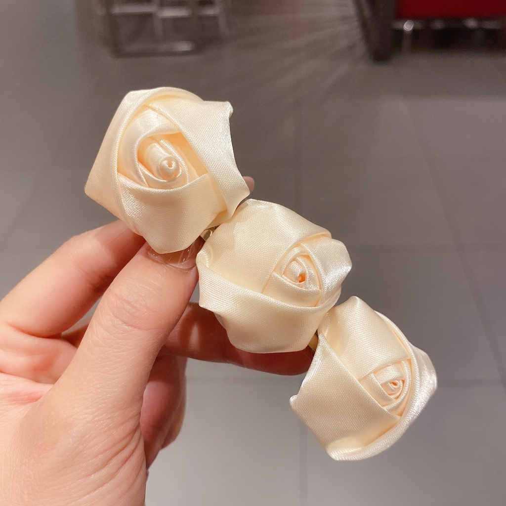 2021 New Beige Camellia Hairpin French Hair Band Fragrant Wind Rose Fresh Fairy Bride Hair Accessories Hairpin