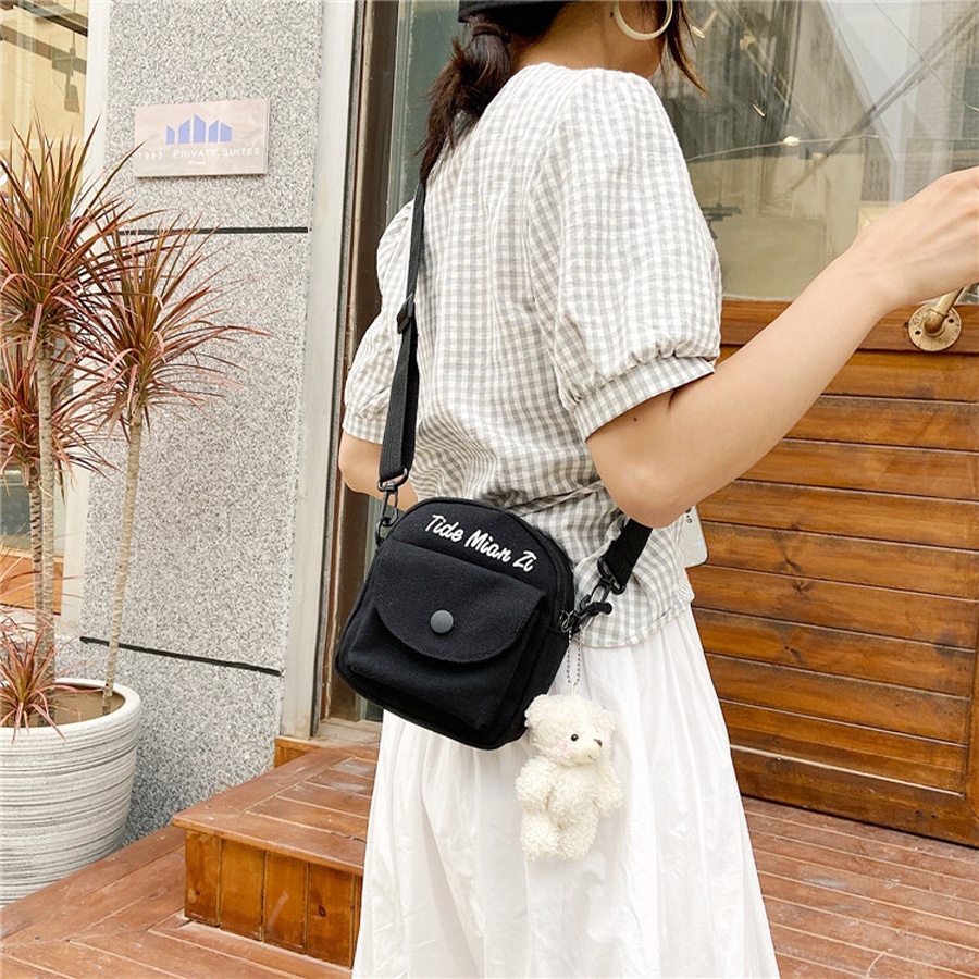 Túi Đeo Chéo Mini Vải Canvas Kèm 2 Mặt Gấu Hoặc 2 Sticker Siêu Dễ Thương Phong Cách Thời Trang