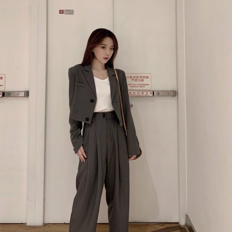 Set áo khoác lửng + quần dài ống rộng thời trang nữ tính