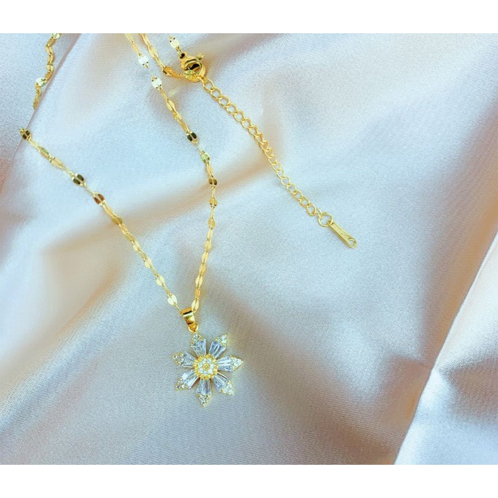 Dây chuyền nữ titan kiểu lá me rớt hoa pha lê đính đá siêu đẹp, bền màu, chuẩn thời trang