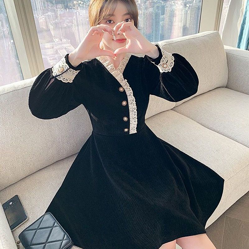 Đầm Nhung Đen Dáng Chữ A Phối Ren Thời Trang Mùa Đông Cho Nữ