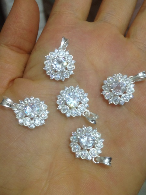 Mặt dây chuyền nhiều mẫu bạc ta