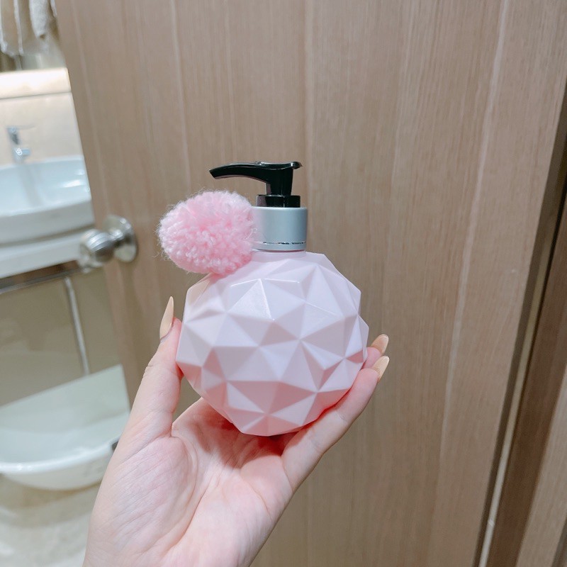 Sữa Tắm Pink Lady Tặng Kèm Cục Bông, Tongkhochitue | BigBuy360 - bigbuy360.vn