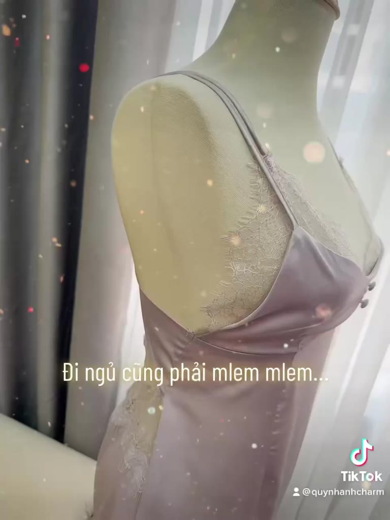 Váy lụa ngủ ren cao cấp hở lưng - Hàng Quảng Châu - SP095 | BigBuy360 - bigbuy360.vn