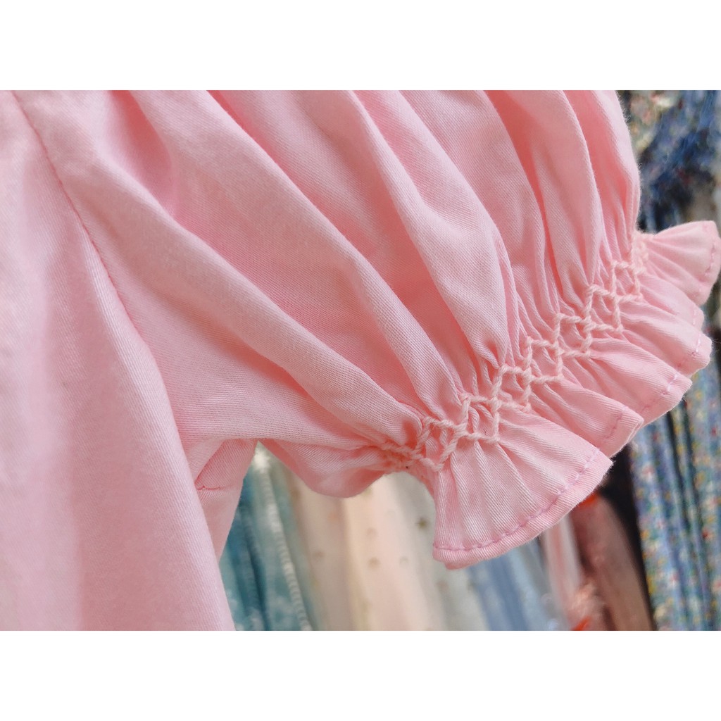 Váy smock hồng thêu hoa cổ tròn