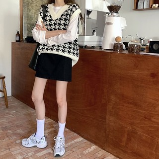Áo gile len kẻ basic ullzang Hàn Quốc