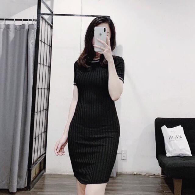 Váy len tăm tay lỡ