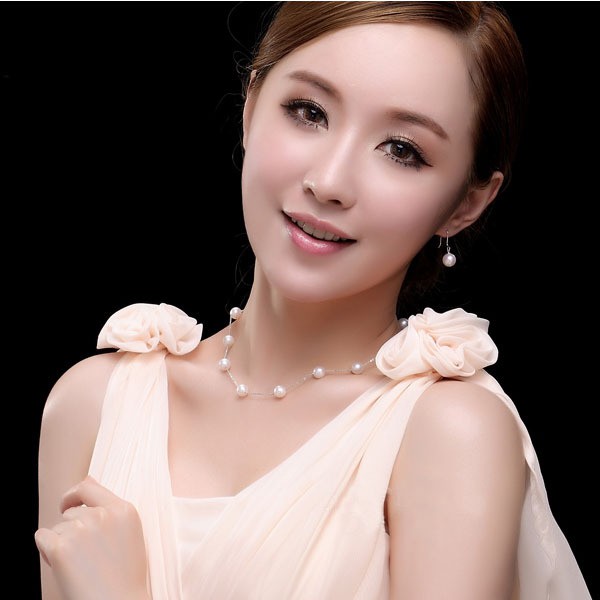 BÔNG TAI NGỌC TRAI KIỂU DÁNG DÀI VỪA ÔM TAI