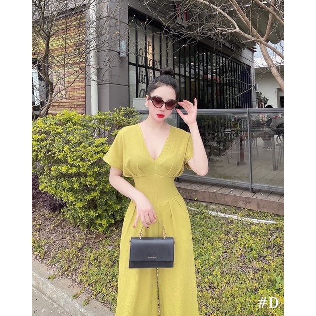 Jum sóng nhăn cổ V