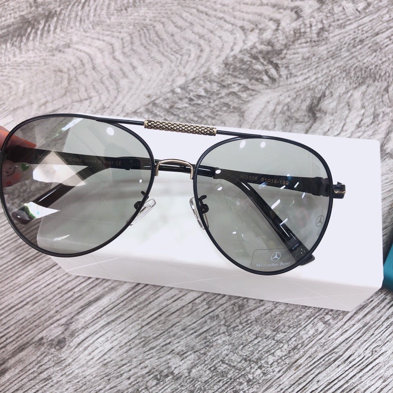 kính nam tròng đổi màu | BigBuy360 - bigbuy360.vn