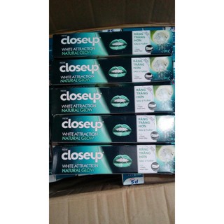 Kem Đánh Răng Close Up Dừa Than Hoạt Tính 30G