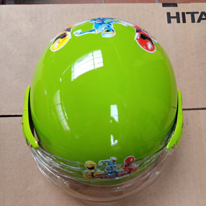 MŨ BẢO HIỂM KÍNH TRẺ EM LOẠI ĐẸP  tặng 1 móc dính 3D