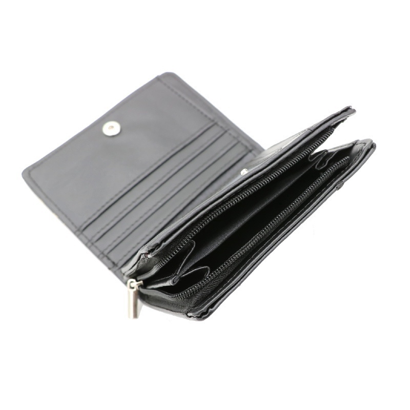 Ví da nhiều ngăn khắc dập họa tiết chủ đề anime Attack On Titan