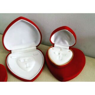 Hộp trang sức nhung có hình trái tim thiết kế đẹp loai to