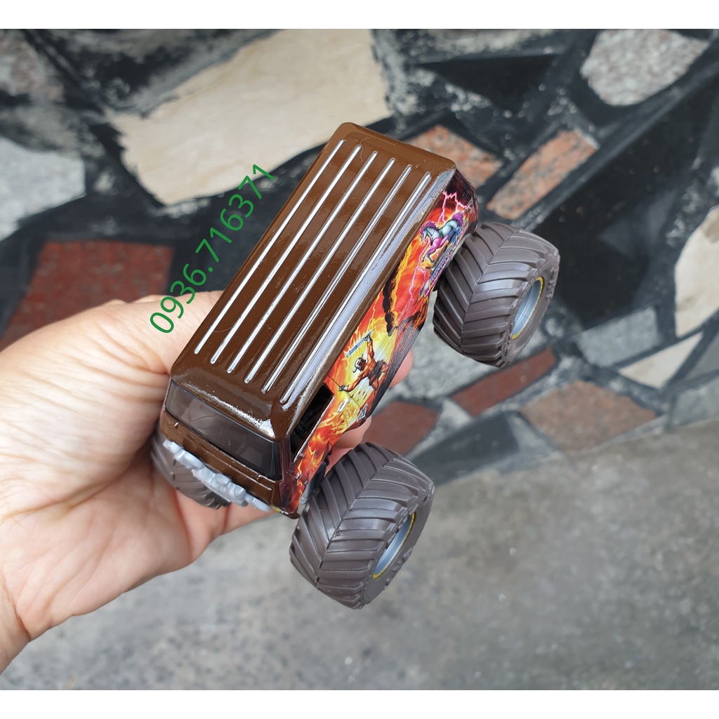 Mô hình xe tải quái vật Monster Jam Thunder Bus MJ44A hàng Spin Master Canada