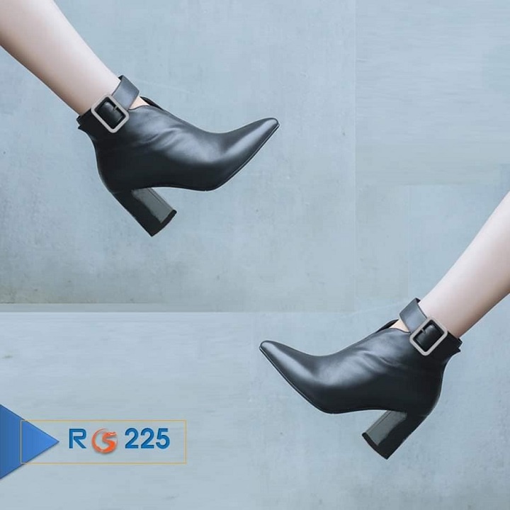 Giày boot nữ cổ thấp 7cm đẹp màu đen thời trang hàng hiệu rosata ro225 | BigBuy360 - bigbuy360.vn