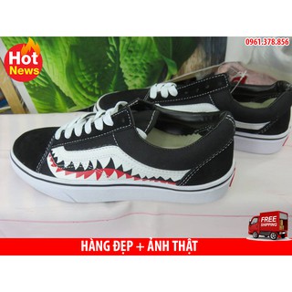 Giày thể thao old skool cá mập đen trắng
