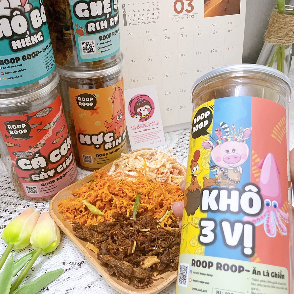 Khô gà mix Khô mực, heo 300g RoopRoop đồ ăn vặt Sài Gòn đô ăn vừa ngon vừa rẻ