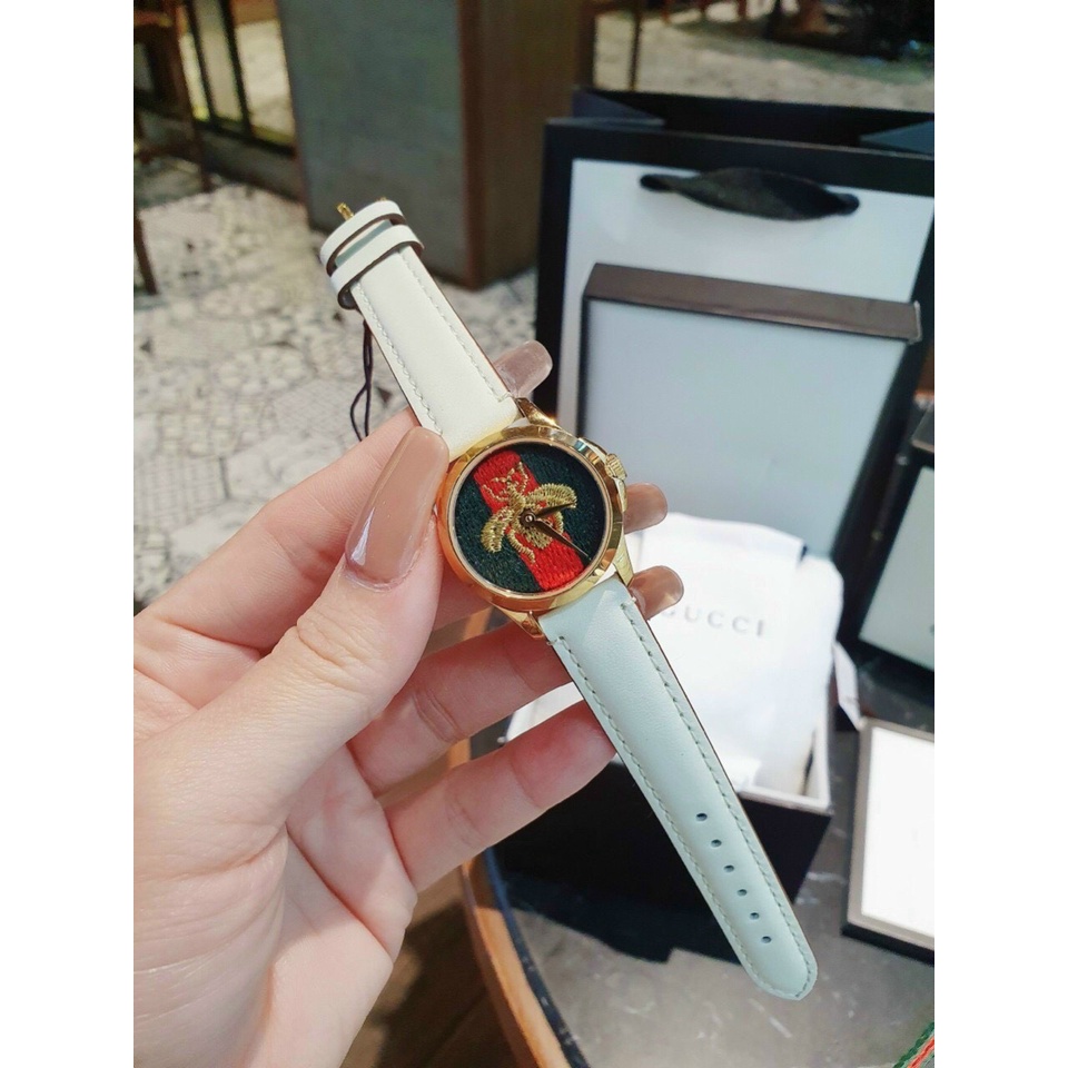 Đồng hồ nữ GUCCI ong 28mm, tặng kèm bộ dây vải + bộ hộp cao cấp, máy Swissquartz pin 5 năm