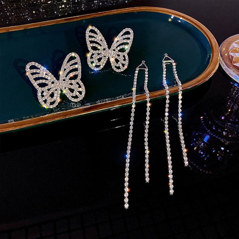 Bông Tai Dài Hình Bươm Bướm Đính Kim Cương Giả