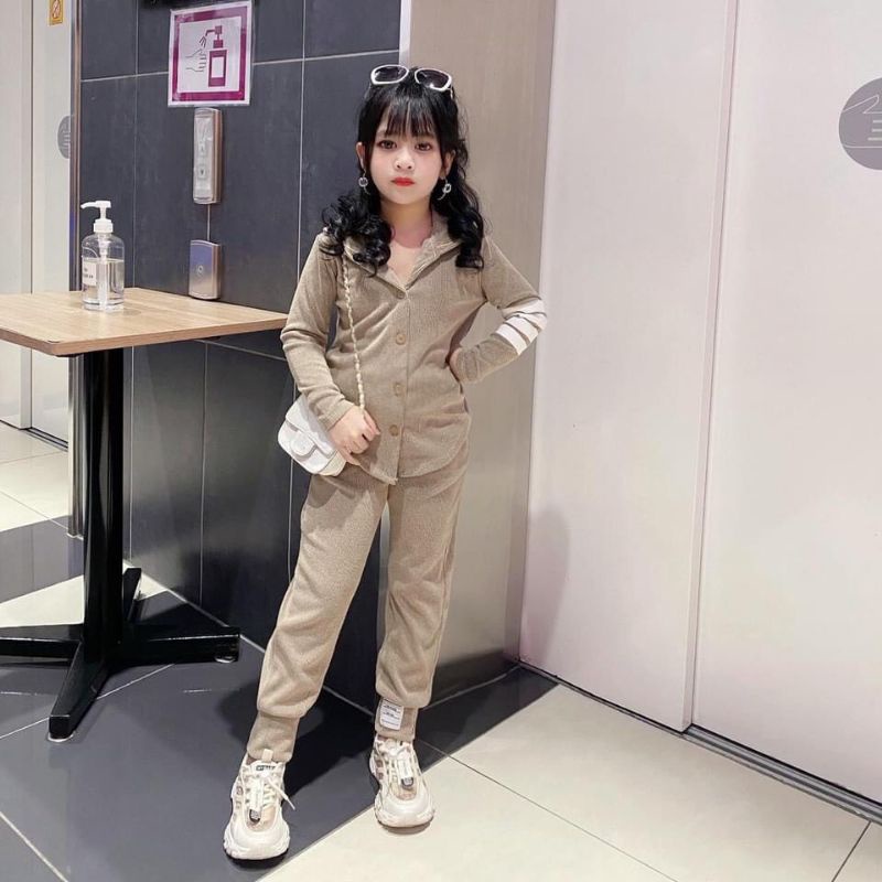 Bộ quần áo thu đông dáng thể thao năng động bé gái