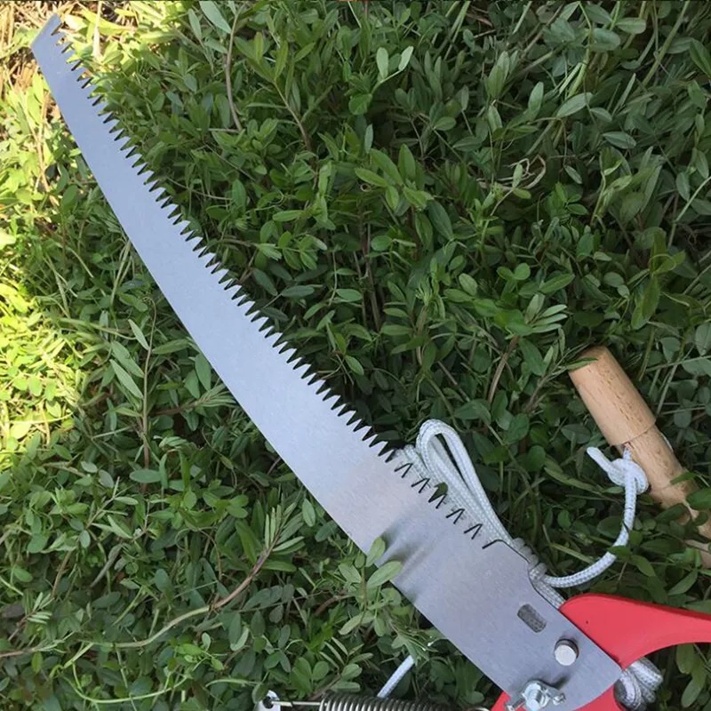 Kéo cắt cành trên cao - Lưỡi kéo và lưỡi cưa được làm từ thép Nhật SK5 như các loại dao kéo ghép cây nên rất sắc