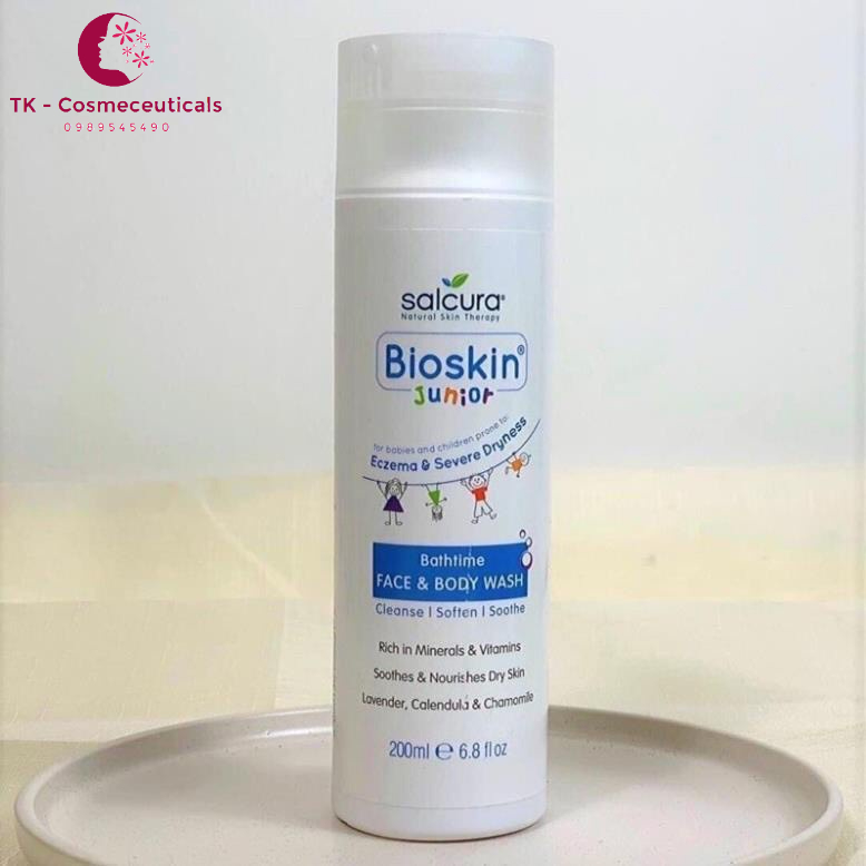 Sữa Rửa Mặt, Tắm Gội Toàn Thân Cho Bé Bioskin Junior Face & Body Wash - 200ml