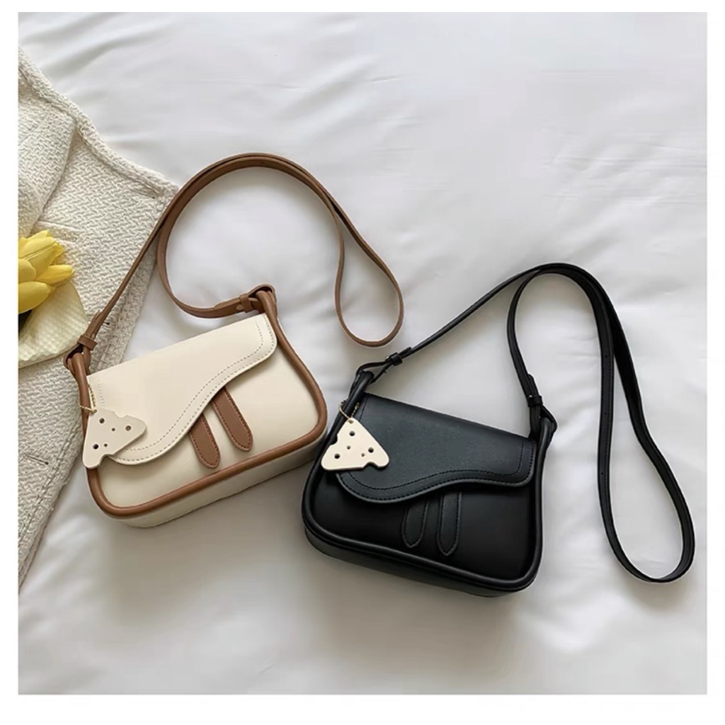Túi xách nữ đeo chéo Linh Store da mềm thiết kế phong cách dễ thương kèm móc da tam giác