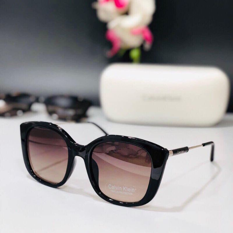 Kính Calvin Klein