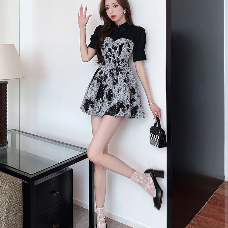 [Hàng Có Sẵn Giao Hàng Nhanh] Tik Tok 2023 Váy Ngắn Eo Hẹp Phong Cách Trung Hoa Cổ Điển Quyến Rũ Cho Nữ