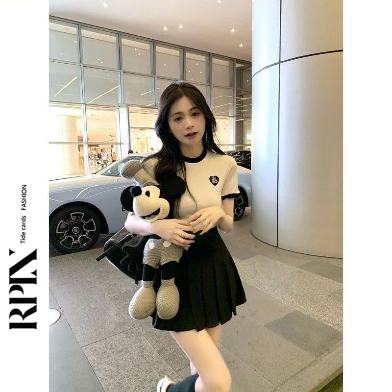 [Hàng Có Sẵn Giao Hàng Nhanh] Set Áo Thun Ngắn Tay Thêu Hình Trái Tim + Quần Short Lưng Cao P