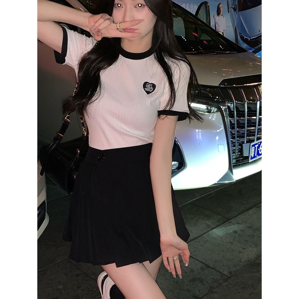 [Hàng Có Sẵn Giao Hàng Nhanh] Set Áo Thun Ngắn Tay Thêu Hình Trái Tim + Quần Short Lưng Cao P