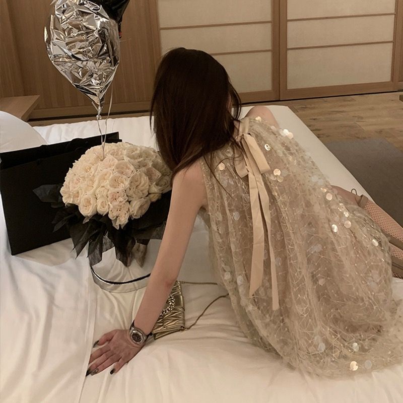 [Hàng Có Sẵn Giao Hàng Nhanh] Đầm Ngắn Hai Dây Trễ Vai Đính Kim Sa Lấp Lánh Phong Cách Quyến Rũ Nổi Tiếng 20