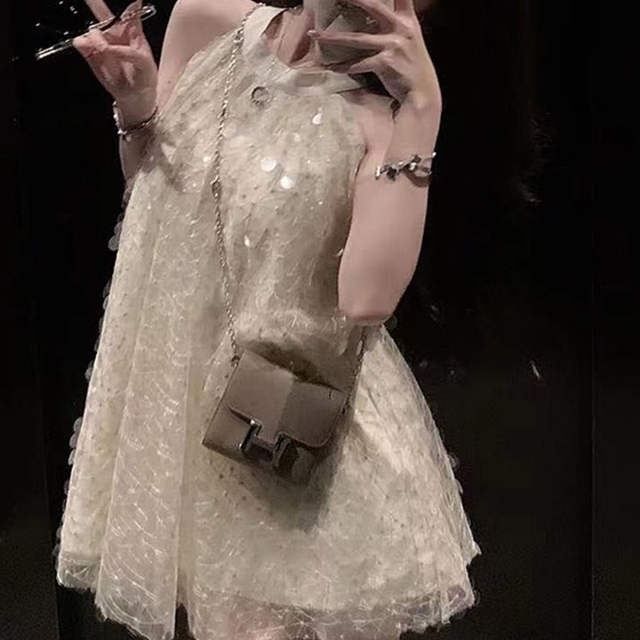 [Hàng Có Sẵn Giao Hàng Nhanh] Đầm Ngắn Hai Dây Trễ Vai Đính Kim Sa Lấp Lánh Phong Cách Quyến Rũ Nổi Tiếng 20