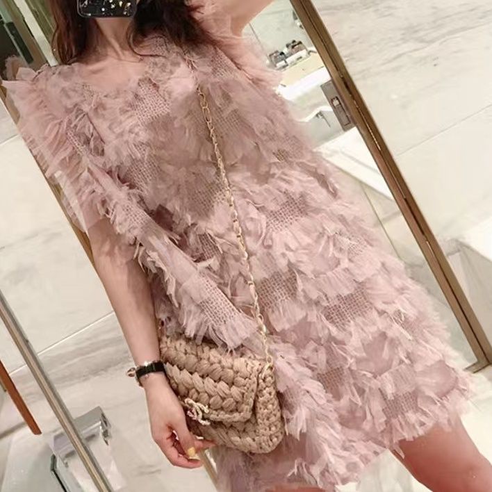 [Hàng Có Sẵn Giao Hàng Nhanh] Đầm Sát Nách Phối Tua Rua Lông Vũ Phong Cách Phương Tây Thời Trang Xuân Hè 2023