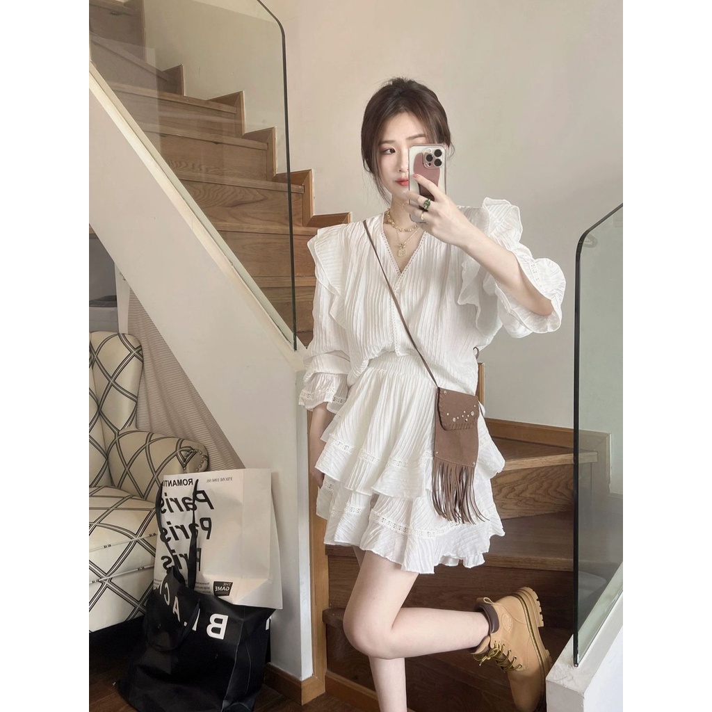 Bộ Áo Sơ Mi Trắng Cổ Chữ V Phối Chân Váy Ren Rỗng Thời Trang Mùa Hè Xinh Xắn Cho Nữ