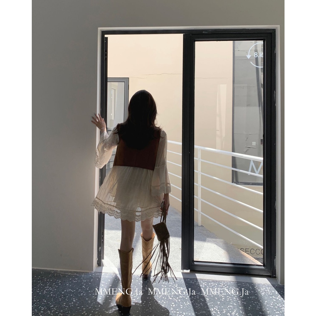 [Hàng Có Sẵn Giao Hàng Nhanh] Đầm Nhung Sát Nách Phối Ren Nhỏ Nhắn Công Nghiệp