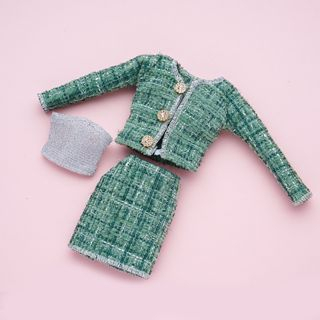 Áo Khoác Và Váy Cho Búp Bê 30CM Mới