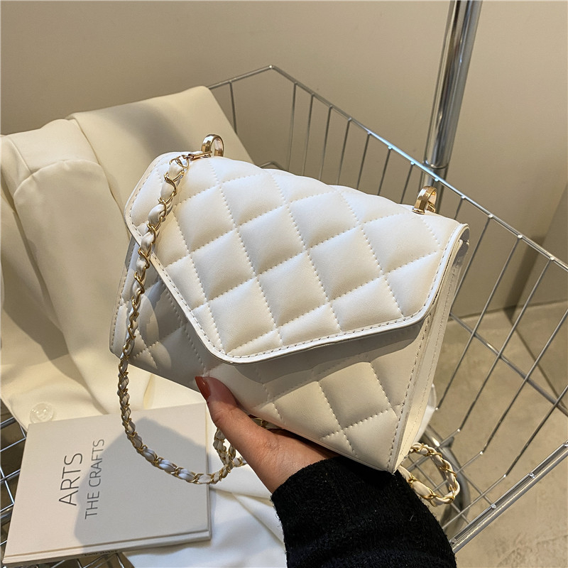 Túi đeo vai IELGY hình vuông cỡ nhỏ phối dây xích thời trang cho nữ dễ phối đồ