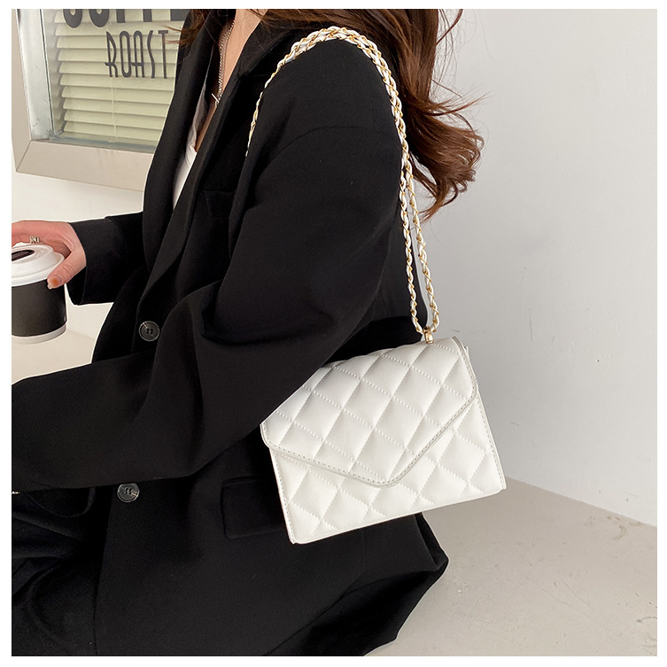 Túi đeo vai IELGY hình vuông cỡ nhỏ phối dây xích thời trang cho nữ dễ phối đồ