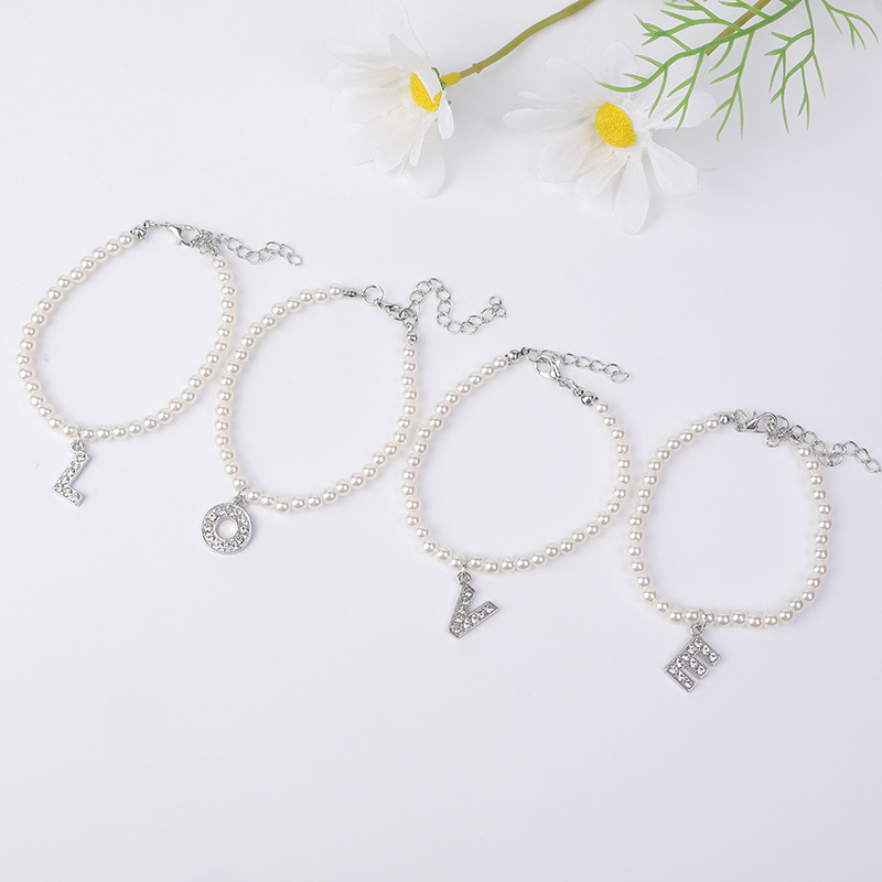 Vòng Đeo Tay 26 Chữ Cái Từ A-Z Thời Trang Dành Cho Nữ