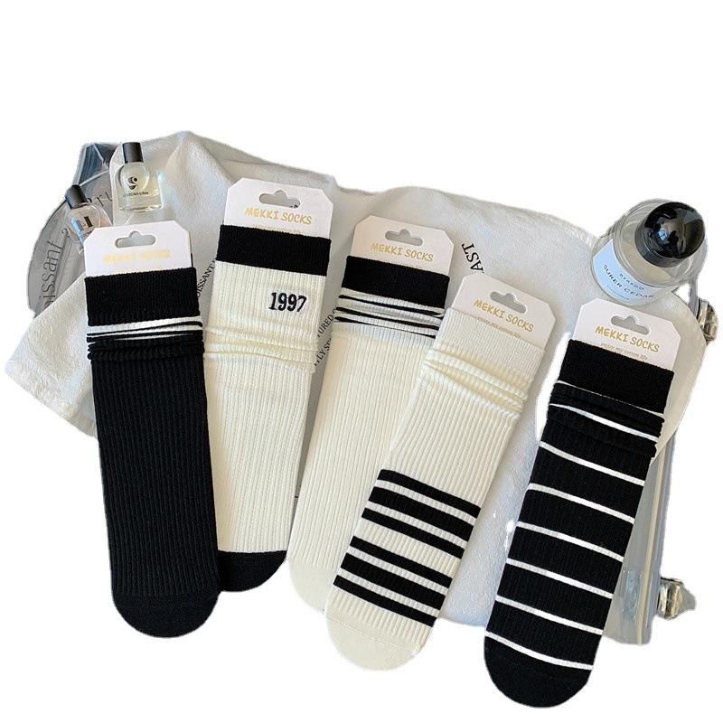 Vớ Cotton Cổ Cao Màu Đen Trơn Thấm Hút Mồ Hôi Thời Trang Cho Nữ Kafu D233