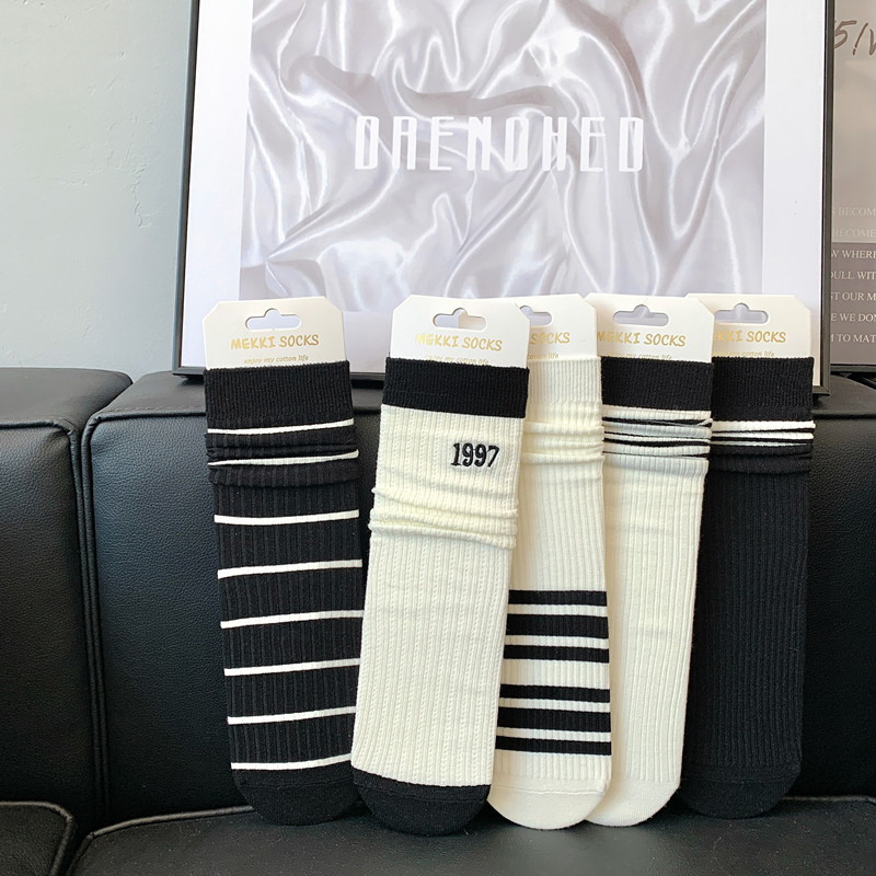 Vớ Cotton Cổ Cao Màu Đen Trơn Thấm Hút Mồ Hôi Thời Trang Cho Nữ Kafu D233