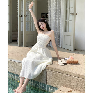 Đầm ống dáng dài màu trắng tôn da, phong cách nhẹ nhàng, thướt tha váy công chúa phù hợp cho các nàng mặc đi biển, du