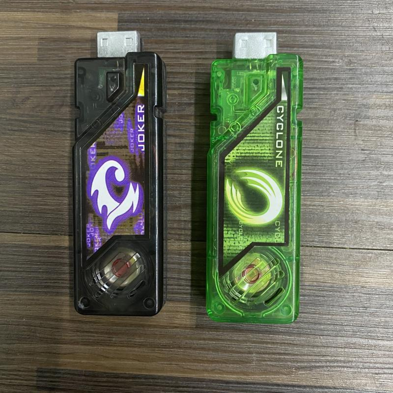 Nhân Vật Kamen Rider W Henshin Belt Ver. 20th DX Có Đai Biến Hình 6 Gai