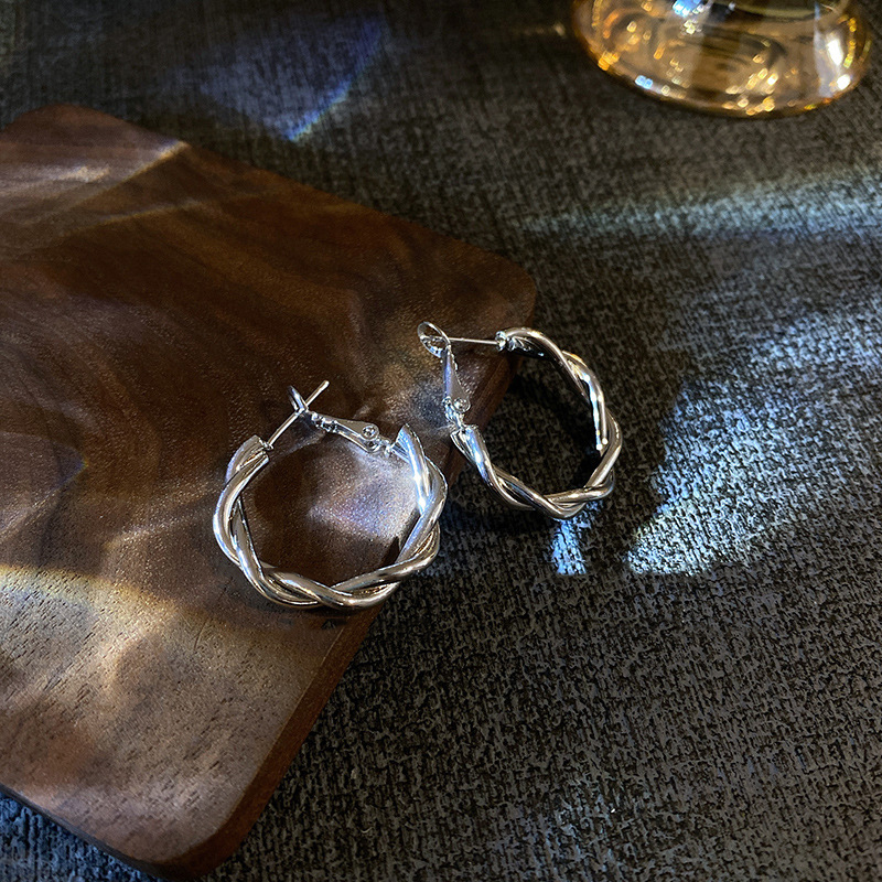 Bông Tai Hình Tròn Bằng Kim Loại Phong Cách Retro Thời Trang Cho Nữ