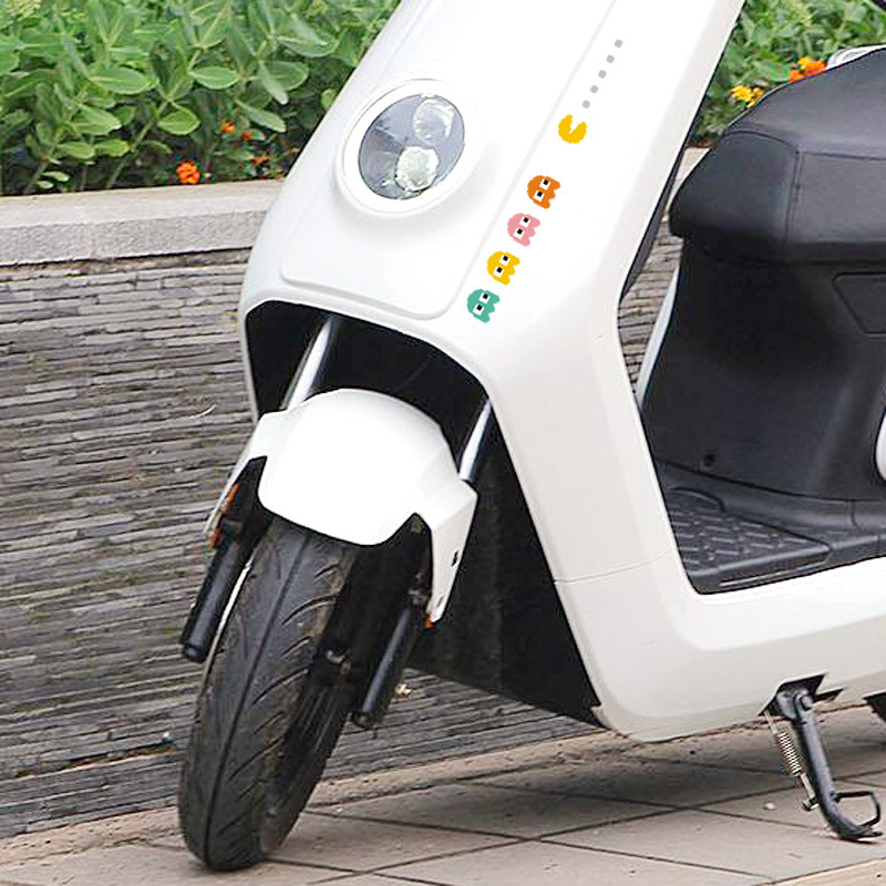 Miếng Dán Phản Quang Họa Tiết Pac Man Dễ Thương Vui Nhộn Trang Trí Thân Xe / Xe Hơi / Laptop / Máy Tính Bảng /