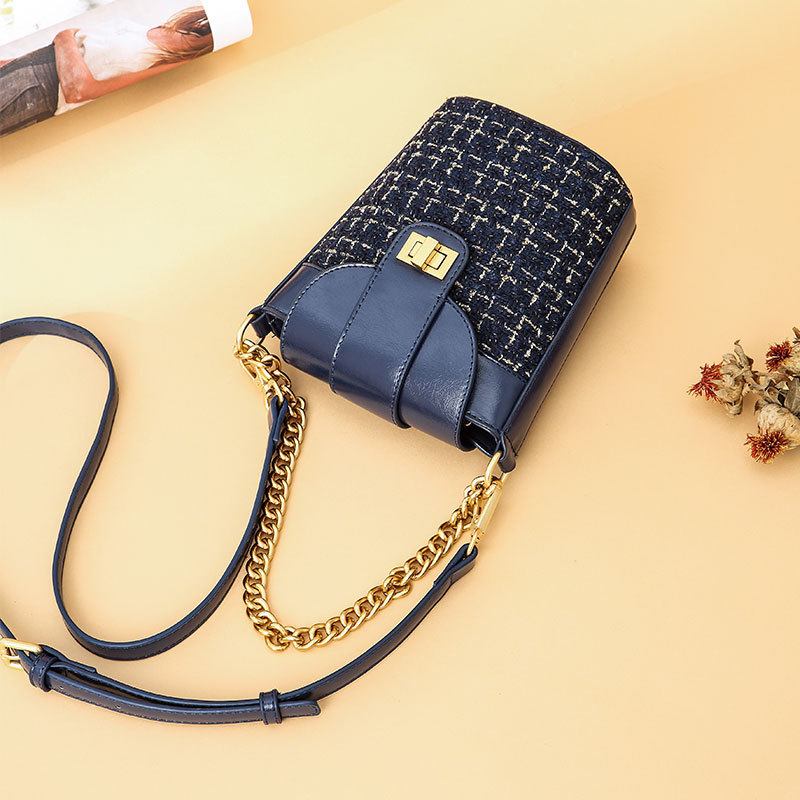 Túi Đeo Chéo Dây Xích Thời Trang Mới Cho Nữ