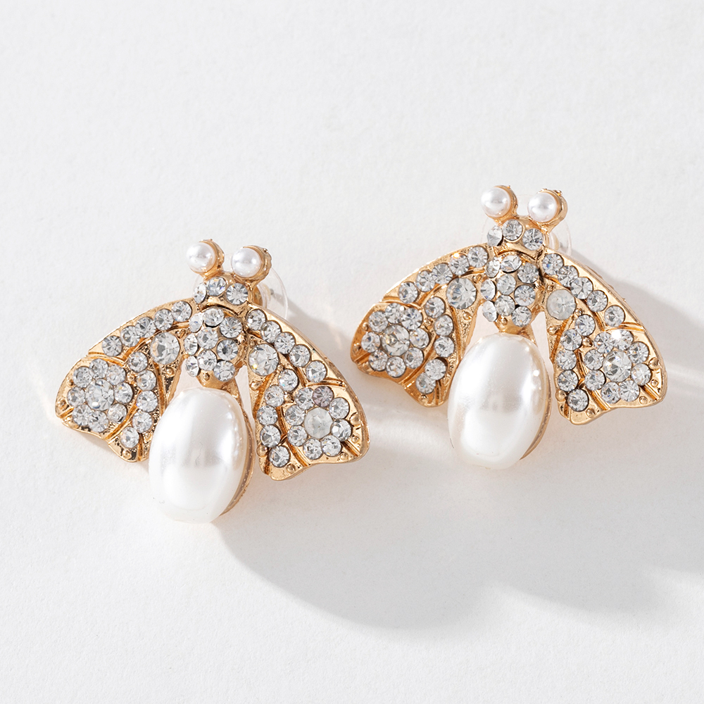 Khuyên tai Pinkdudu PD039 dáng dài hình bướm đính ngọc trai giả thời trang sang trọng cho nữ