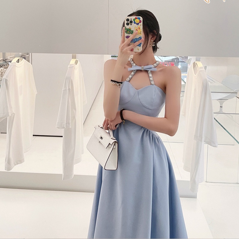 Đầm Dạ Hội Cổ Yếm Đính Kim Cương Quyến Rũ Thời Trang Dành Cho Nữ